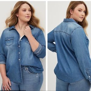 Torrid Size 2 - Medium Wash Denim Chambray Button-Up Shirt